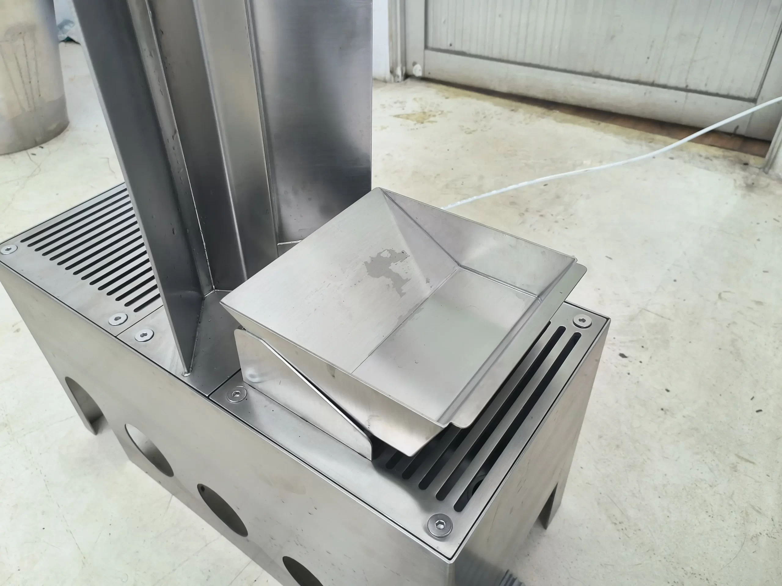 Stainless dog water station