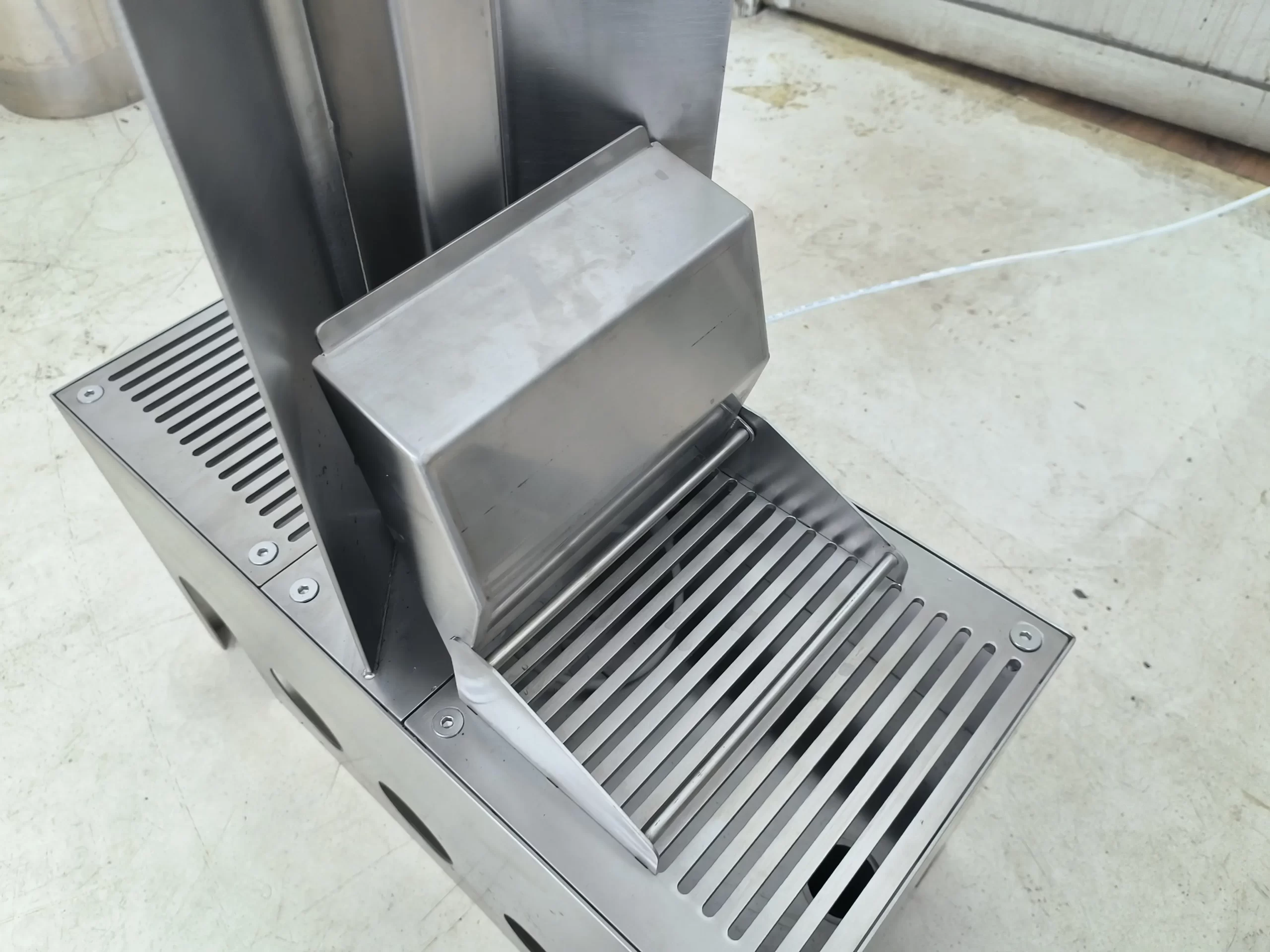 Stainless water station