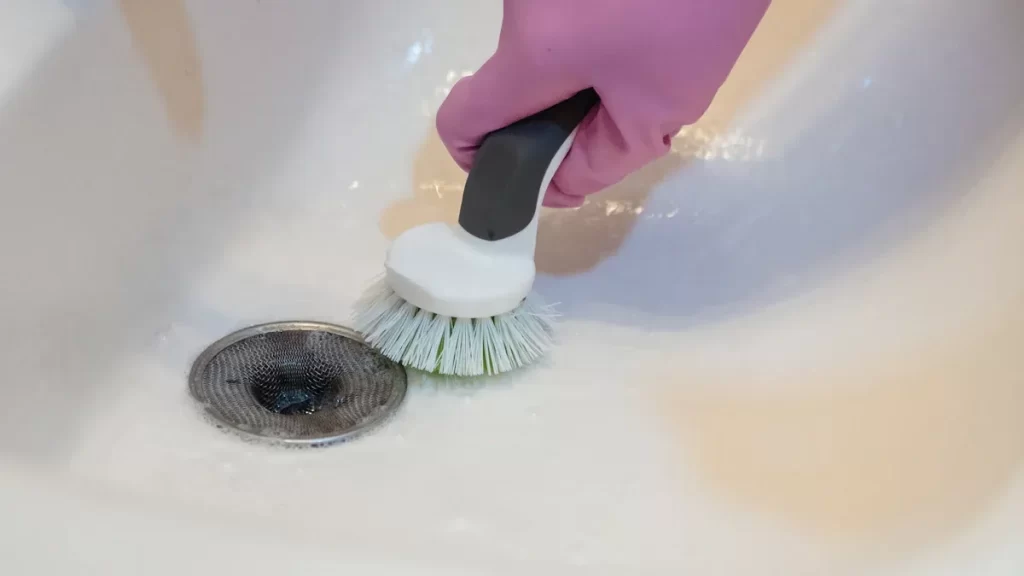 Cleaning hand wash sink