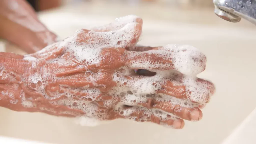 Proper hand wash sink foam technique