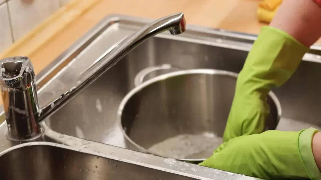 Proper kitchen sink cleaning guide